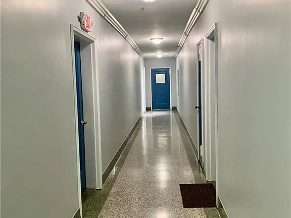 3rd image of 555 McLean Ave APT 4C