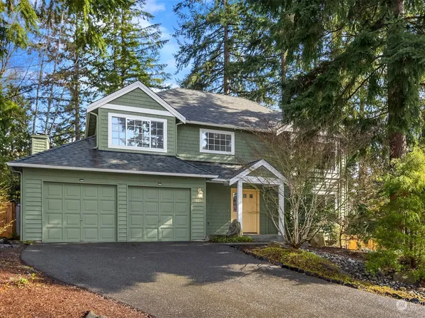 9225 NE Bluefin Court, Bainbridge Island, WA 98110