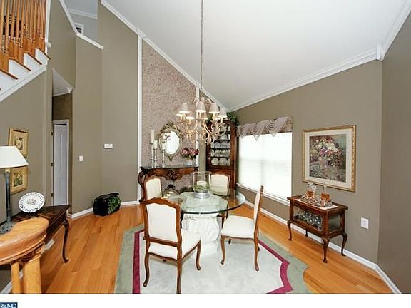 5th image of 35 Pinflower Ln