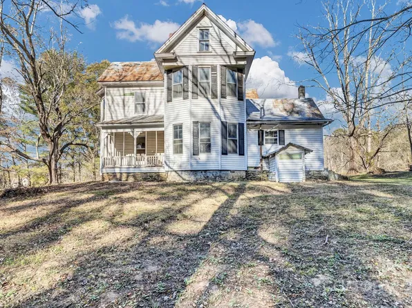 143 Sharon Rd, Fairview, NC 28730