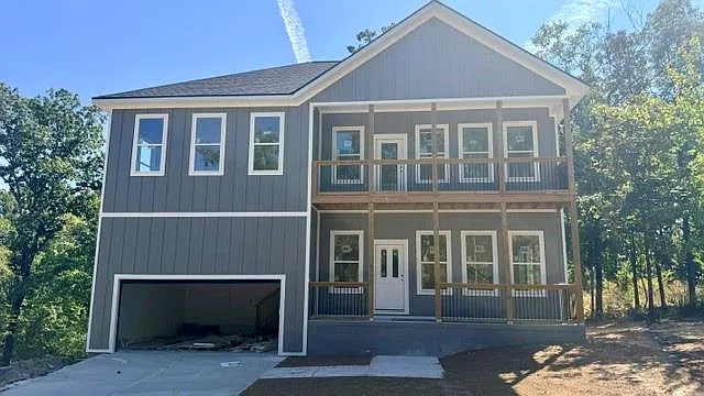 3 bed, 2.5 bath, 2900 sqft, $3,390 — Photo 3