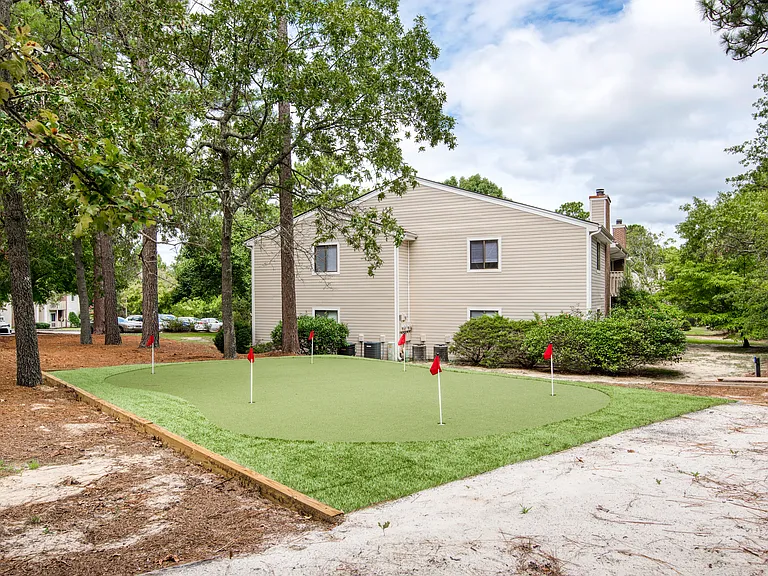 Tanglewood Apartments — Photo 10