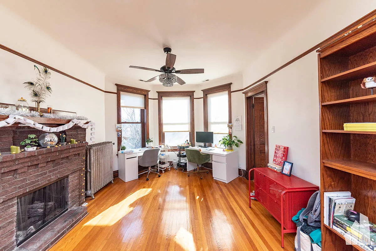 3 bed, 1.0 bath, $3,500 — Photo 2