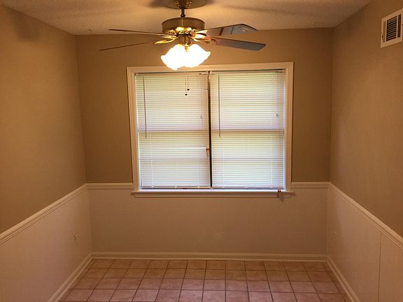 2nd image of 6052 Blue Springs Ave