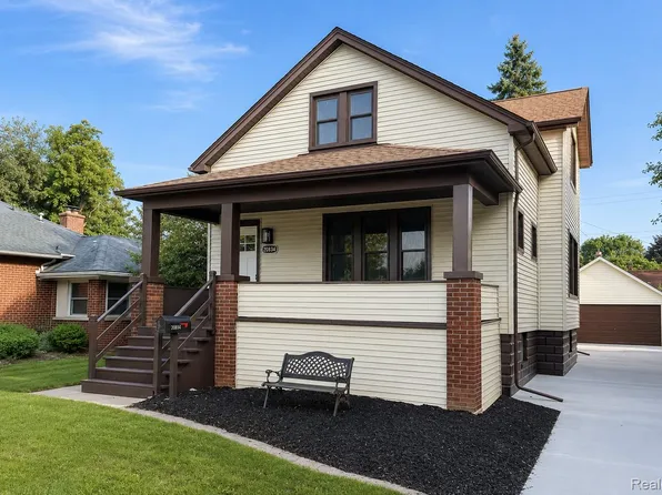 20834 Ardmore Park Dr, Saint Clair Shores, MI 48081
