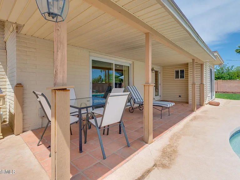 1275 E Campus Dr — Photo 14