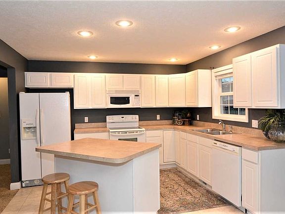 5th image of 11342 Kestrel Ct
