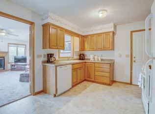 5840 7th St NE, Fridley, MN 55432