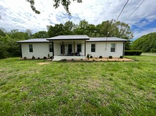 57 Moorehead Ln, Winchester, TN 37398