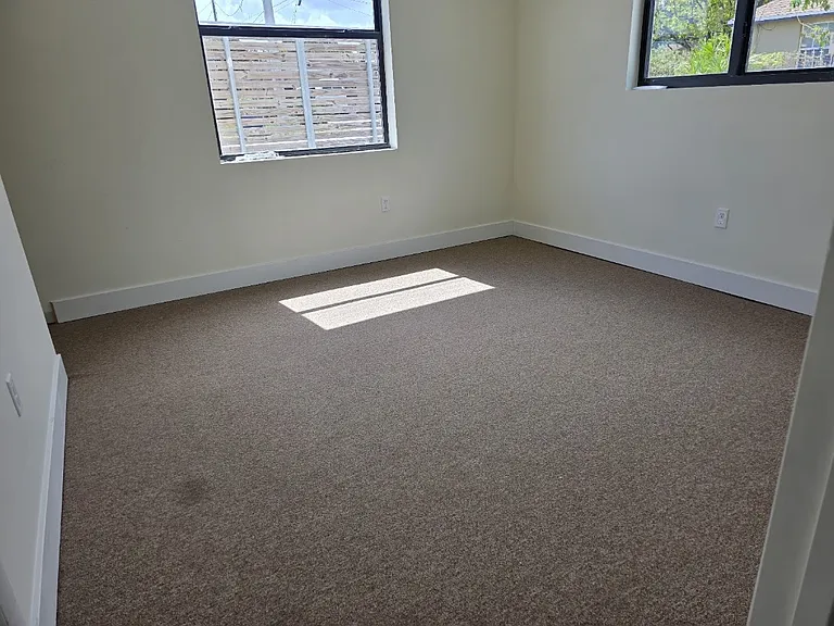 6006 NW 22nd Ave — Photo 7