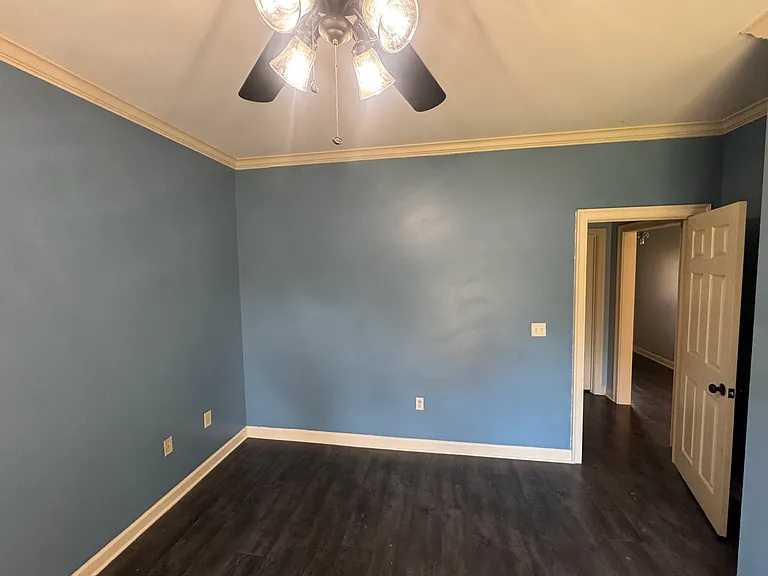 155 Peach St — Photo 9