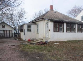 816 N Main St, Gordon, NE 69343