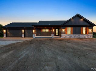16637 Durango Dr, Warrenton, MO 63383