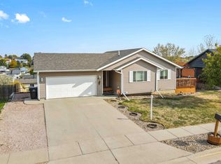 1422 Carl Ave, Rapid City, SD 57703
