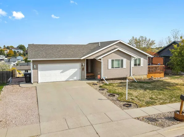 1422 Carl Ave, Rapid City, SD 57703