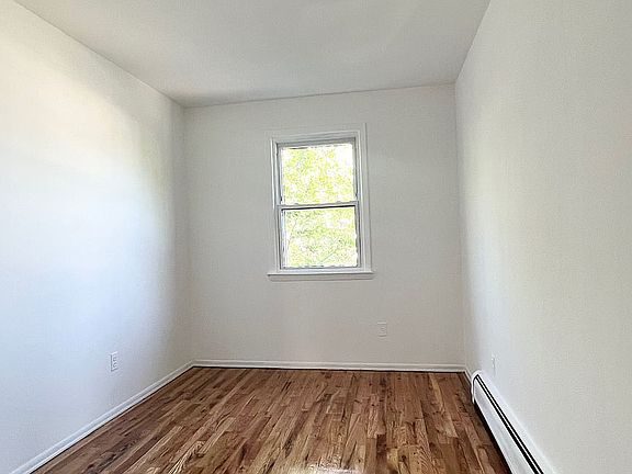 2nd image of 18-28 Bell Blvd #2
