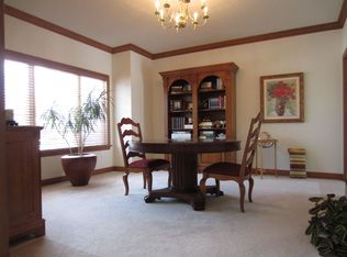 240 Country Club Dr SE, Warren, OH