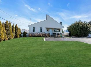 237 Baylawn Ave, Copiague, NY 11726