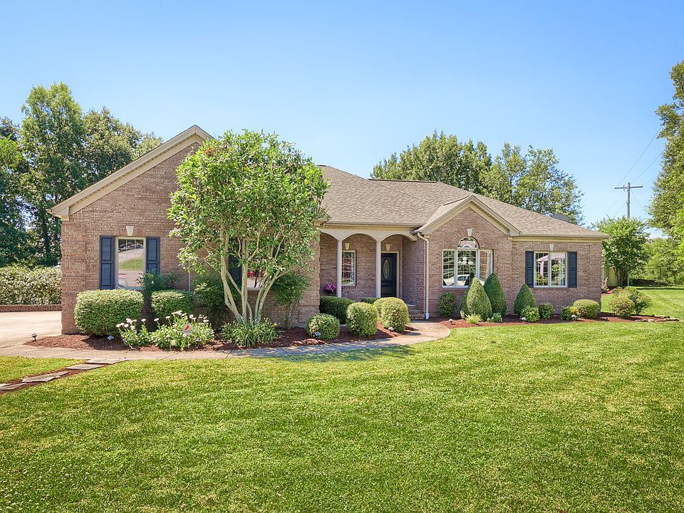 1st image of 2301 Crescent Hill Dr
