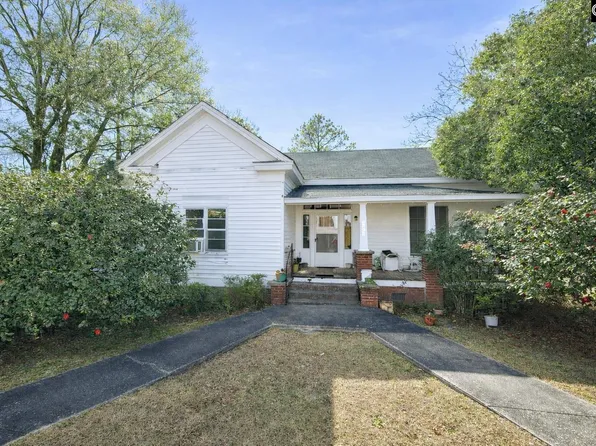 114 E College St, Bishopville, SC 29010