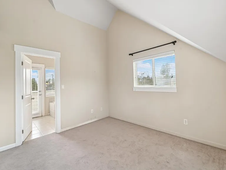 814 28th Ave S — Photo 21