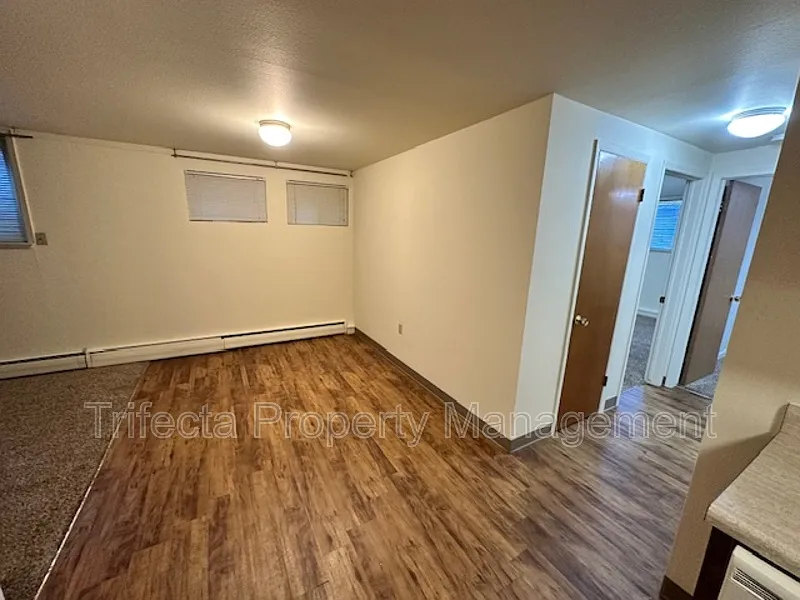 2 bed, 1.0 bath, 900 sqft, $1,345 — Photo 4