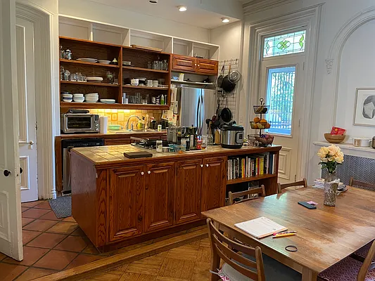 Rented by Charlie 99 LLC | media 13