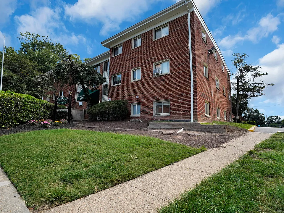 Tudor Place Apartments