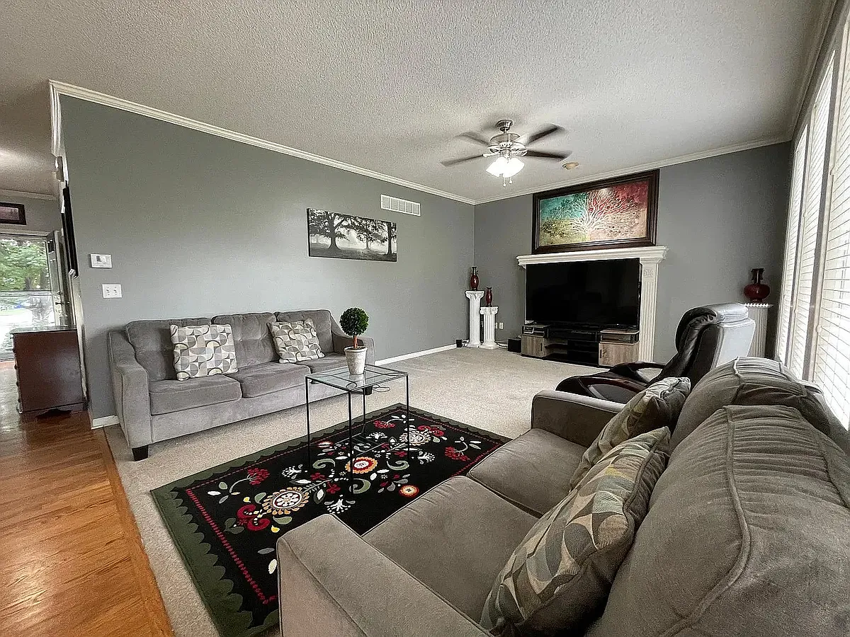 Living Room - 14302 S Summit Ct