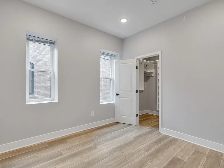 1231 Belmont Ave — Photo 5