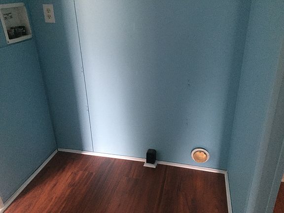 5th image of 611A W 4th St