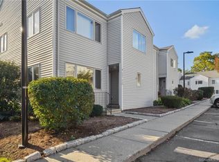 1484 Capitol Ave UNIT F605, Bridgeport, CT 06604
