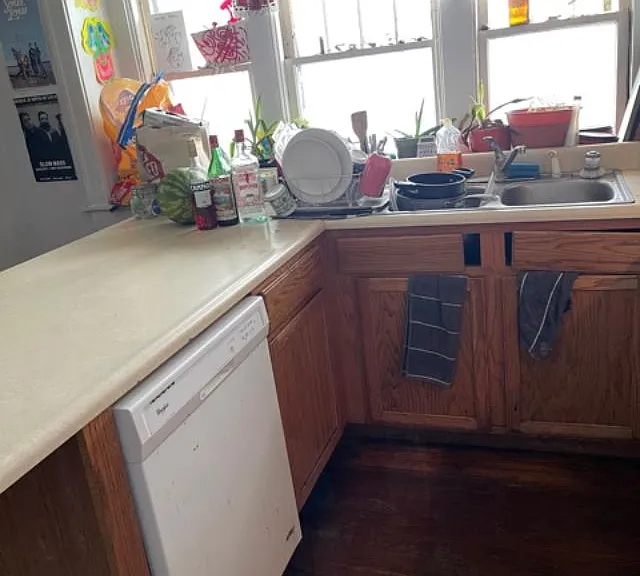 627 Locust St — Photo 4