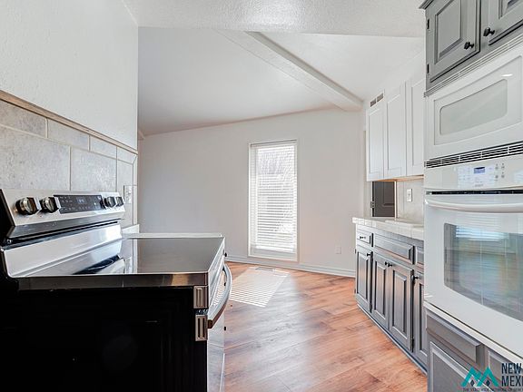 5th image of 7706 N Plainfield Dr