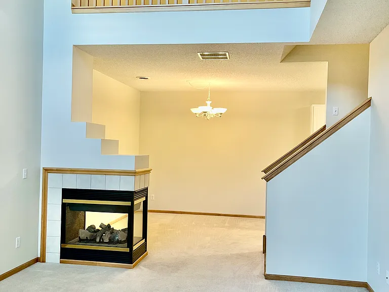 11178 204th St W — Photo 1