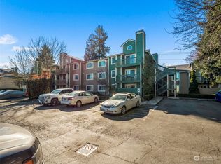 22700 30th Ave S UNIT 206, Des Moines, WA