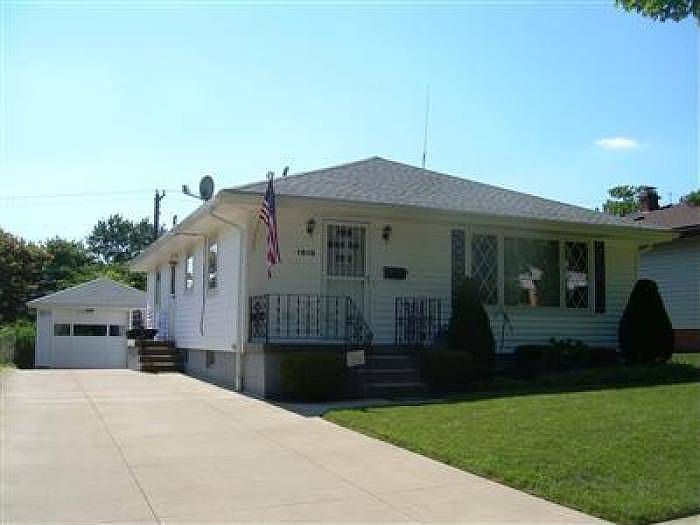 1st image of 1818 Thornapple Ave