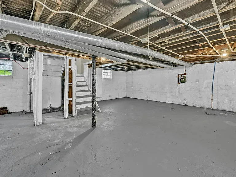 13317 Caine Ave — Photo 24