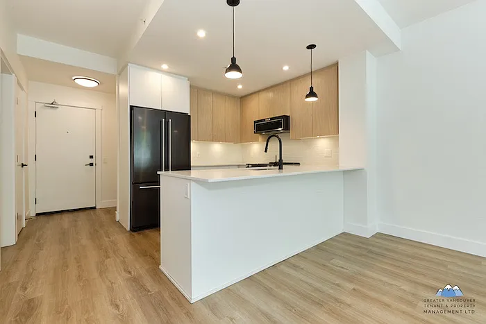 2180 Kelly Ave — Photo 6