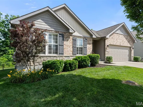 104 Hartford Ct, Fenton, MO 63026