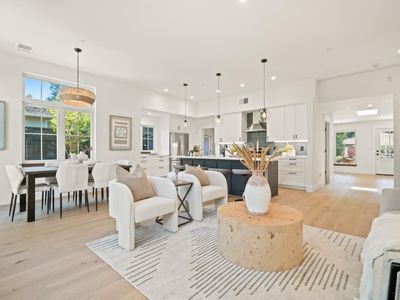 911 Peggy Ln, Menlo Park, CA, 94025