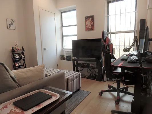Rented by Abode Residential LLC | media 7