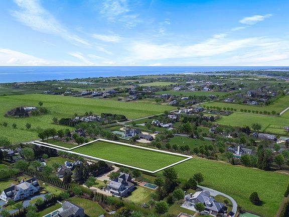 4th image of 414 Hedges Ln