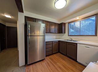 295 Country Club Rd, Eugene, OR 97401