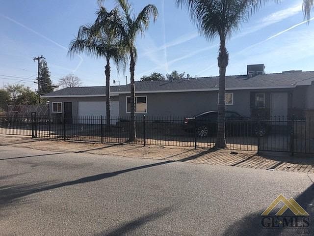 2nd image of 4701 Rosewood Ave
