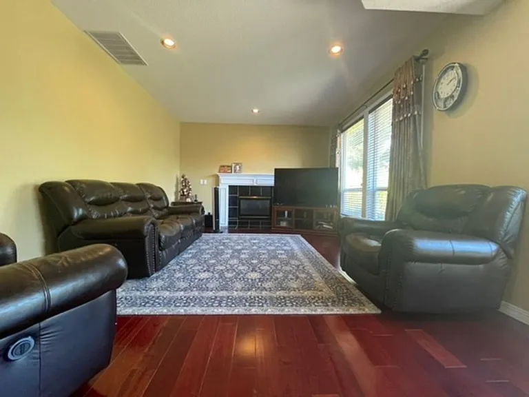 5534 NW 164th Ave — Photo 12