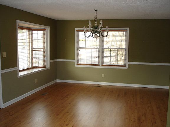 5th image of 166 Forestdale Dr