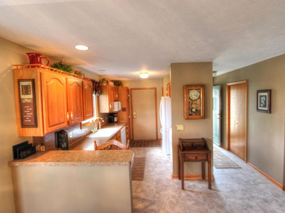 2nd image of 6064 Crystal Dr