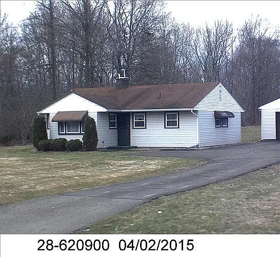 1042 N Rd Se photo 1