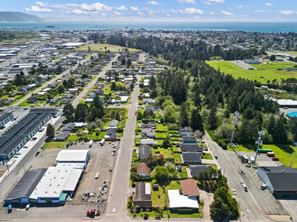 125 W Washington Blvd, Crescent City, CA 95531